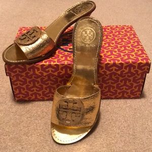New Tory Burch 8.5 Gold Aerin Metallic Sandals